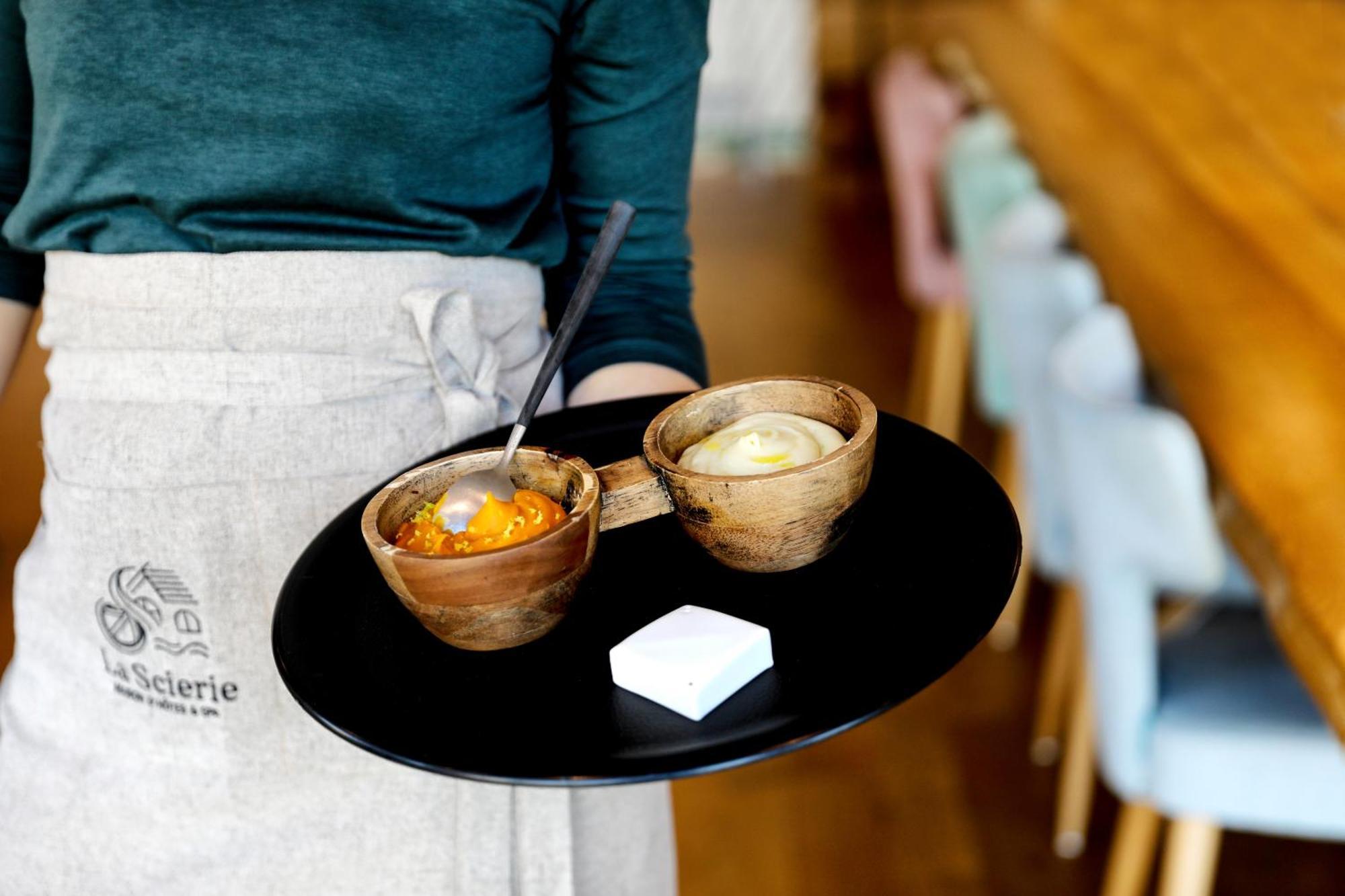 Maison D'Hotes & Spa La Scierie Сален-ле-Бан Екстериор снимка